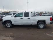 ✅ 2019 Chevrolet Silverado 1500 Work Truck • VIN: 2GCRCNEC8K1201795 • Lot: 43658639. Wystawiony na IAAI z przebiegiem 184 885 mil. Bezpłatny archiwum sprzedaży aukcyjnych z USA i szczegółowy raport historii pojazdu na DreamBid. Zdjęcie 14.