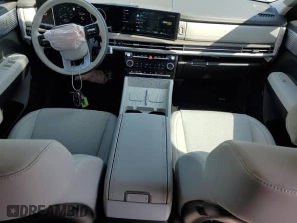 2024 Hyundai Santa Fe Calligraphy с VIN 5NMP5DGL6RH059140, выставлен на аукционе Copart как лот 47445675 с пробегом 2 090 миль миль и Списание • Salvage title. История ставок и продаж доступна на DreamBid. Изображение 8.