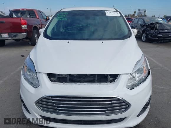✅ 2017 Ford C-Max Titanium • VIN: 1FADP5FU9HL108024 • Лот: 43270193. Опубликован ранее на IAAI с пробегом 101 905 миль. Бесплатный доступ к архиву аукционных продаж из США и подробный отчёт об истории автомобиля на DreamBid. Изображение 12.