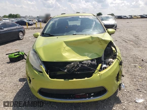 ✅ 2012 Ford Fiesta SE • VIN: 3FADP4EJ3CM152724 • Lot: 84576555. Wystawiony na Copart z przebiegiem 147 498 mil. Bezpłatny archiwum sprzedaży aukcyjnych z USA i szczegółowy raport historii pojazdu na DreamBid. Zdjęcie 5.