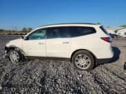 ✅ 2015 Chevrolet Traverse LT • VIN: 1GNKVGKDXFJ213227 • Lot: 81091875. Wystawiony na Copart z przebiegiem 123 858 mil. Bezpłatny archiwum sprzedaży aukcyjnych z USA i szczegółowy raport historii pojazdu na DreamBid. Zdjęcie 2.