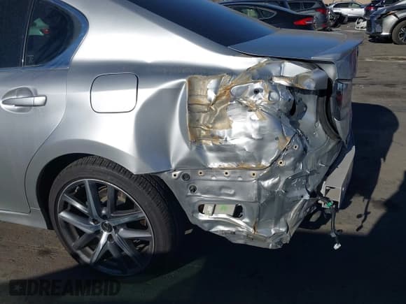 ✅ 2018 Lexus GS 350 • VIN: JTHCZ1BL1JA009946 • Лот: 43797150. Опубликован ранее на IAAI с пробегом 71 617 миль. Бесплатный доступ к архиву аукционных продаж из США и подробный отчёт об истории автомобиля на DreamBid. Изображение 6.