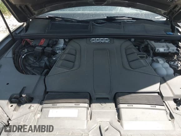 ✅ 2018 Audi Q7 Premium Plus • VIN: WA1LAAF75JD004649 • Лот: 42647533. Опубликован ранее на IAAI с пробегом 113 339 миль. Бесплатный доступ к архиву аукционных продаж из США и подробный отчёт об истории автомобиля на DreamBid. Изображение 10.