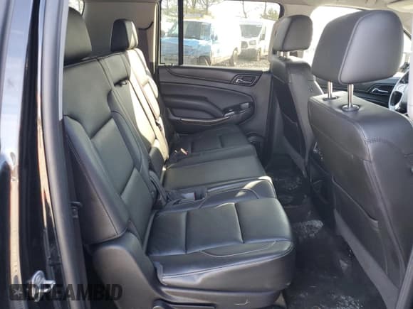 ✅ 2016 Chevrolet Suburban LT • VIN: 1GNSKHKC9GR184702 • Лот: 90998325. Опубликован ранее на Copart с пробегом 87 163 миль. Бесплатный доступ к архиву аукционных продаж из США и подробный отчёт об истории автомобиля на DreamBid. Изображение 11.