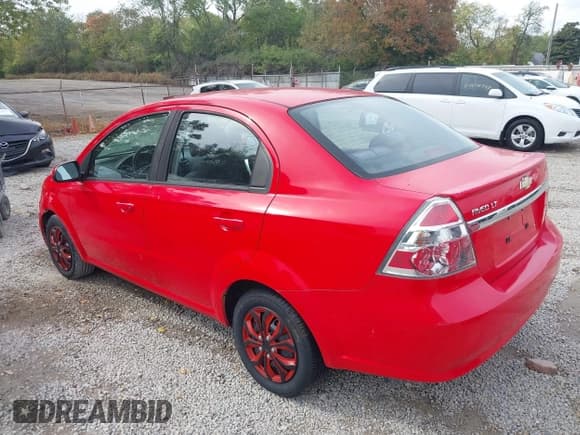 ✅ 2011 Chevrolet Aveo 1LT • VIN: KL1TD5DEXBB146053 • Lot: 40425905. Wystawiony na IAAI z przebiegiem 140 775 mil. Bezpłatny archiwum sprzedaży aukcyjnych z USA i szczegółowy raport historii pojazdu na DreamBid. Zdjęcie 3.