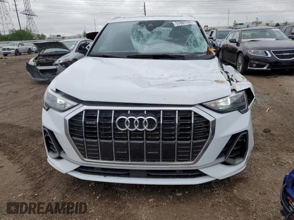 ✅ 2022 Audi Q3 S line Premium • VIN: WA1DECF30N1141684 • Lot: 57807585. Listed on Copart with 40,837 mi. Free auction sales archive from the USA and detailed vehicle history report at DreamBid. Image 5.