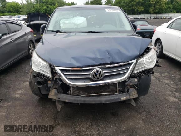 ✅ 2009 Volkswagen Routan SEL • VIN: 2V8HW54X49R580236 • Lot: 61033465. Listed on Copart with 161,293 mi. Free auction sales archive from the USA and detailed vehicle history report at DreamBid. Image 5.