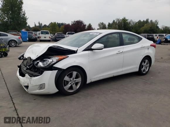 ✅ 2013 Hyundai Elantra GLS • VIN: 5NPDH4AE1DH306581 • Лот: 71294715. Опубликован ранее на Copart с пробегом 142 184 миль. Бесплатный доступ к архиву аукционных продаж из США и подробный отчёт об истории автомобиля на DreamBid. Изображение 1.
