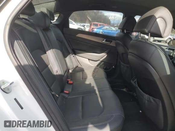 ✅ 2015 Hyundai Sonata Sport • VIN: 5NPE34ABXFH207074 • Лот: 68880502. Опубликован ранее на Copart с пробегом 81 305 миль. Бесплатный доступ к архиву аукционных продаж из США и подробный отчёт об истории автомобиля на DreamBid. Изображение 11.