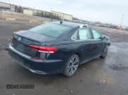 ✅ 2021 Volkswagen Passat SE • VIN: 1VWSA7A36MC014185 • Лот: 41915701. Опубликован ранее на IAAI с пробегом 175 043 миль. Бесплатный доступ к архиву аукционных продаж из США и подробный отчёт об истории автомобиля на DreamBid. Изображение 4.
