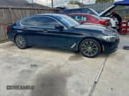 ✅ 2018 BMW 5 Series 530i • VIN: WBAJA5C5XJWA56967 • Лот: 95072665. Опубликован ранее на Copart с пробегом 131 824 миль. Бесплатный доступ к архиву аукционных продаж из США и подробный отчёт об истории автомобиля на DreamBid. Изображение 1.