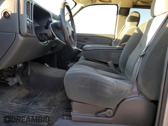 ✅ 2004 Chevrolet Silverado 1500 LS • VIN: 2GCEC19V741402383 • Lot: 89854345. Listed on Copart with 196,752 mi. Free auction sales archive from the USA and detailed vehicle history report at DreamBid. Image 7.