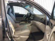 ✅ 2012 Toyota Highlander • VIN: 5TDBK3EH7CS097895 • Лот: 43695219. Опубликован ранее на IAAI с пробегом 148 916 миль. Бесплатный доступ к архиву аукционных продаж из США и подробный отчёт об истории автомобиля на DreamBid. Изображение 5.