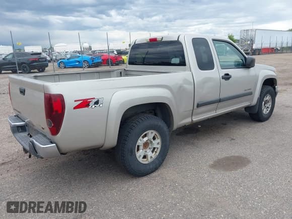 ✅ 2004 Chevrolet Colorado LS Z71 • VIN: 1GCDT196648106644 • Lot: 42289279. Listed on IAAI with 261,325 mi. Free auction sales archive from the USA and detailed vehicle history report at DreamBid. Image 4.