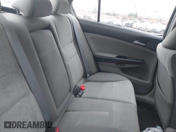 ✅ 2009 Honda Accord LX-P • VIN: 1HGCP26439A201754 • Lot: 43612575. Listed on IAAI with 286,310 mi. Free auction sales archive from the USA and detailed vehicle history report at DreamBid. Image 8.