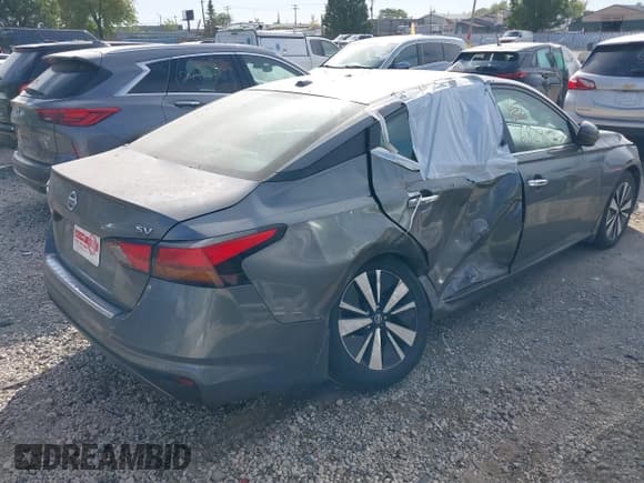 ✅ 2022 Nissan Altima SV • VIN: 1N4BL4DV0NN363041 • Lot: 37746824. Listed on IAAI with 27,896 mi. Free auction sales archive from the USA and detailed vehicle history report at DreamBid. Image 4.