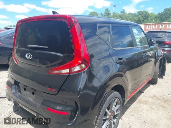 ✅ 2020 Kia Soul GT-Line • VIN: KNDJ63AU3L7725559 • Lot: 42753920. Wystawiony na IAAI z przebiegiem 39 124 mil. Bezpłatny archiwum sprzedaży aukcyjnych z USA i szczegółowy raport historii pojazdu na DreamBid. Zdjęcie 4.