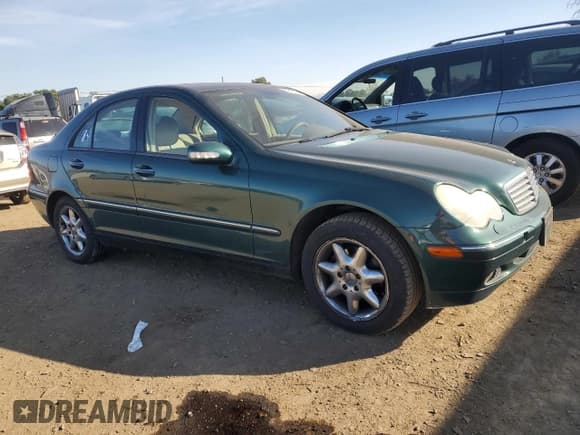✅ 2001 Mercedes-Benz C 230/260/280/320 • VIN: WDBRF61J71F014197 • Lot: 84642634. Wystawiony na Copart z przebiegiem Nie podano. Bezpłatny archiwum sprzedaży aukcyjnych z USA i szczegółowy raport historii pojazdu na DreamBid. Zdjęcie 4.