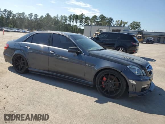 ✅ 2012 Mercedes-Benz E 63 AMG • VIN: WDDHF7EB4CA634579 • Lot: 84703195. Wystawiony na Copart z przebiegiem 81 529 mil. Bezpłatny archiwum sprzedaży aukcyjnych z USA i szczegółowy raport historii pojazdu na DreamBid. Zdjęcie 4.