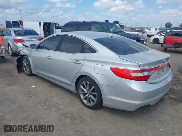 ✅ 2017 Hyundai Azera • VIN: KMHFG4JG9HA579046 • Лот: 40135653. Опубликован ранее на IAAI с пробегом Не указан. Бесплатный доступ к архиву аукционных продаж из США и подробный отчёт об истории автомобиля на DreamBid. Изображение 3.