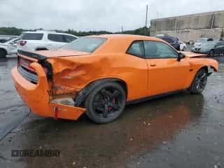 2014 Dodge Challenger SRT-8 Core z VIN 2C3CDYDJ2EH285665, wystawiony jako Copart lot #72774564 z przebiegiem 52 859 mil mil oraz Szkoda całkowita • Salvage title. Historia ofert i sprzedaży dostępna na DreamBid. Obrazek 3.