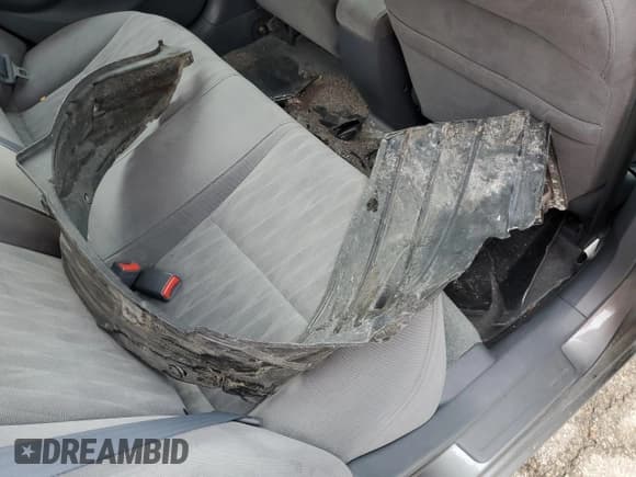 ✅ 2004 Honda Civic LX • VIN: 2HGES16664H939738 • Lot: 90415255. Listed on Copart with Not provided. Free auction sales archive from the USA and detailed vehicle history report at DreamBid. Image 12.