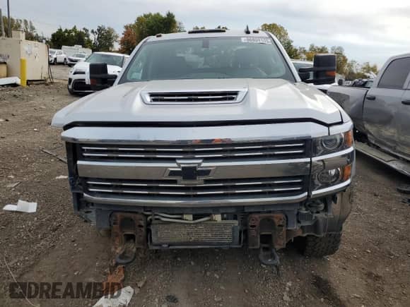 2018 Chevrolet Silverado 2500HD Work Truck z VIN 1GC1KUEY3JF228691, wystawiony jako Copart lot #86809105 z przebiegiem 141 259 mil mil oraz Czysty tytuł • Clean title. Historia ofert i sprzedaży dostępna na DreamBid. Obrazek 5.