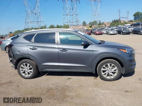 ✅ 2019 Hyundai Tucson Value • VIN: KM8J3CA44KU997932 • Lot: 43207015. Wystawiony na IAAI z przebiegiem 76 383 mil mil. Skorzystaj z bezpłatnego archiwum sprzedaży aukcyjnych z USA i zobacz szczegółowy raport historii pojazdu na DreamBid. Zdjęcie 14.