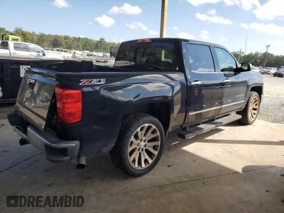 ✅ 2015 Chevrolet Silverado 1500 LTZ • VIN: 3GCUKSEC2FG311105 • Lot: 85103245. Wystawiony na Copart z przebiegiem 200 020 mil. Bezpłatny archiwum sprzedaży aukcyjnych z USA i szczegółowy raport historii pojazdu na DreamBid. Zdjęcie 3.