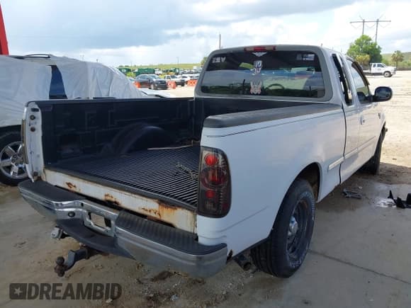✅ 1998 Ford F-150 • VIN: 1FTZX1767WKA55769 • Lot: 42374991. Listed on IAAI with 147,500 mi. Free auction sales archive from the USA and detailed vehicle history report at DreamBid. Image 4.