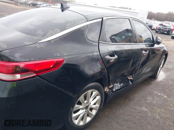 ✅ 2018 Kia Optima LX • VIN: 5XXGT4L3XJG256729 • Lot: 43780492. Listed on IAAI with 198,839 mi. Free auction sales archive from the USA and detailed vehicle history report at DreamBid. Image 6.