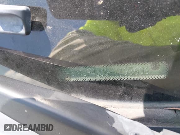 ✅ 2015 Ford Fiesta SE • VIN: 3FADP4BJ6FM198606 • Lot: 43130690. Listed on IAAI with 193,093 mi. Free auction sales archive from the USA and detailed vehicle history report at DreamBid. Image 9.