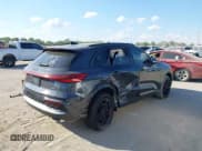 ✅ 2025 Audi Q5 Premium Plus • VIN: WA12AAGU6S2020551 • Lot: 43399256. Wystawiony na IAAI z przebiegiem 556 mil. Bezpłatny archiwum sprzedaży aukcyjnych z USA i szczegółowy raport historii pojazdu na DreamBid. Zdjęcie 4.
