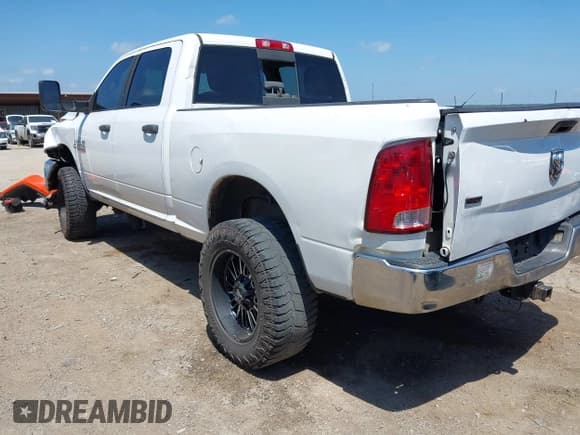 ✅ 2015 Ram 2500 SLT • VIN: 3C6UR5DL3FG600287 • Lot: 42779844. Wystawiony na IAAI z przebiegiem 365 428 mil. Bezpłatny archiwum sprzedaży aukcyjnych z USA i szczegółowy raport historii pojazdu na DreamBid. Zdjęcie 3.