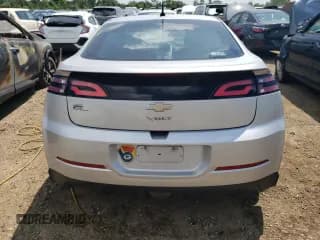 ✅ 2013 Chevrolet Volt • VIN: 1G1RA6E48DU143126 • Lot: 55509364. Wystawiony na Copart z przebiegiem 101 926 mil. Bezpłatny archiwum sprzedaży aukcyjnych z USA i szczegółowy raport historii pojazdu na DreamBid. Zdjęcie 6.