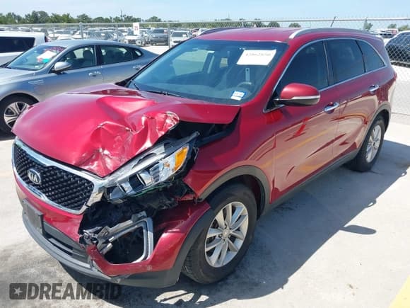 ✅ 2016 Kia Sorento LX • VIN: 5XYPG4A55GG153926 • Lot: 42862850. Listed on IAAI with 164,096 mi. Free auction sales archive from the USA and detailed vehicle history report at DreamBid. Image 2.