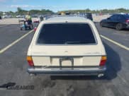 ✅ 1981 Mercedes-Benz 300 • VIN: WDBAB93A0BN004769 • Lot: 43684189. Wystawiony na IAAI z przebiegiem 306 130 mil. Bezpłatny archiwum sprzedaży aukcyjnych z USA i szczegółowy raport historii pojazdu na DreamBid. Zdjęcie 15.