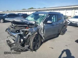 2023 Chevrolet TrailBlazer LT с VIN KL79MRSL0PB192829, выставлен на аукционе Copart как лот 84862915 с пробегом 42 307 миль миль и Списание • Salvage title. История ставок и продаж доступна на DreamBid. Изображение 1.