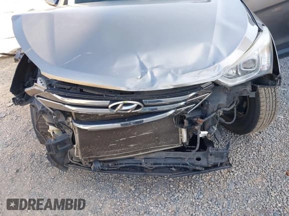 ✅ 2014 Hyundai Santa Fe • VIN: 5XYZTDLB3EG133890 • Лот: 42767468. Опубликован ранее на IAAI с пробегом 165 566 миль. Бесплатный доступ к архиву аукционных продаж из США и подробный отчёт об истории автомобиля на DreamBid. Изображение 17.