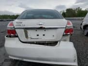 ✅ 2007 Chevrolet Aveo LS • VIN: KL1TD56617B044721 • Lot: 51772795. Wystawiony na Copart z przebiegiem 249 689 mil. Bezpłatny archiwum sprzedaży aukcyjnych z USA i szczegółowy raport historii pojazdu na DreamBid. Zdjęcie 6.