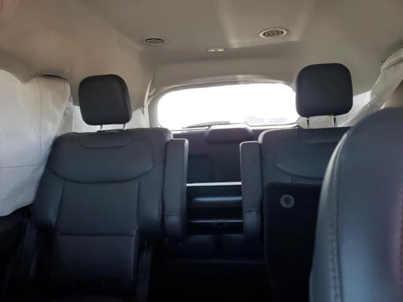 ✅ 2025 Ford Explorer Active • VIN: 1FMUK8DH9SGB00971 • Lot: 81470755. Listed on Copart with 15,515 mi. Free auction sales archive from the USA and detailed vehicle history report at DreamBid. Image 10.