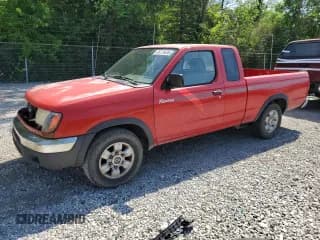 ✅ 1998 Nissan Frontier XE • VIN: 1N6DD26S2WC368078 • Lot: 66175435. Wystawiony na Copart z przebiegiem 134 944 mil. Bezpłatny archiwum sprzedaży aukcyjnych z USA i szczegółowy raport historii pojazdu na DreamBid. Zdjęcie 1.