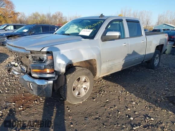 ✅ 2016 Chevrolet Silverado 1500 LT • VIN: 1GCUKREC3GF210666 • Lot: 43638489. Wystawiony na IAAI z przebiegiem 198 047 mil. Bezpłatny archiwum sprzedaży aukcyjnych z USA i szczegółowy raport historii pojazdu na DreamBid. Zdjęcie 17.
