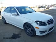 ✅ 2014 Mercedes-Benz C 250 Sport • VIN: WDDGF4HB4EA902393 • Lot: 41468045. Wystawiony na IAAI z przebiegiem 184 035 mil. Bezpłatny archiwum sprzedaży aukcyjnych z USA i szczegółowy raport historii pojazdu na DreamBid. Zdjęcie 1.