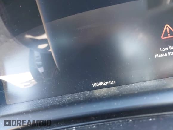 ✅ 2016 Jaguar XJ Portfolio • VIN: SAJWJ2GD1G8W00339 • Lot: 43642626. Listed on IAAI with 100,482 mi. Free auction sales archive from the USA and detailed vehicle history report at DreamBid. Image 7.