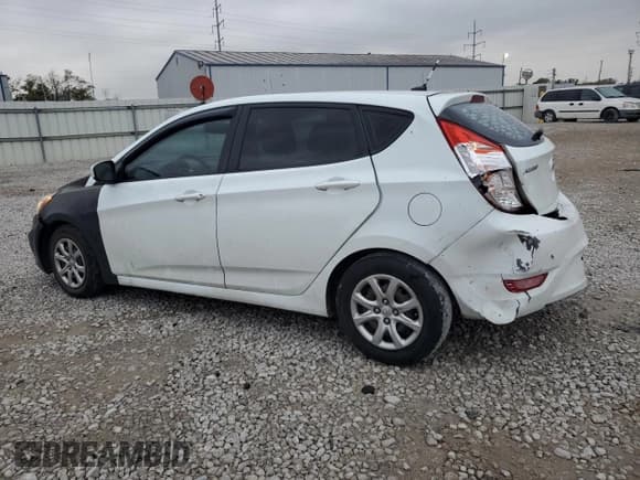 ✅ 2013 Hyundai Accent GS • VIN: KMHCT5AE0DU106454 • Лот: 76080744. Опубликован ранее на Copart с пробегом 180 514 миль. Бесплатный доступ к архиву аукционных продаж из США и подробный отчёт об истории автомобиля на DreamBid. Изображение 2.