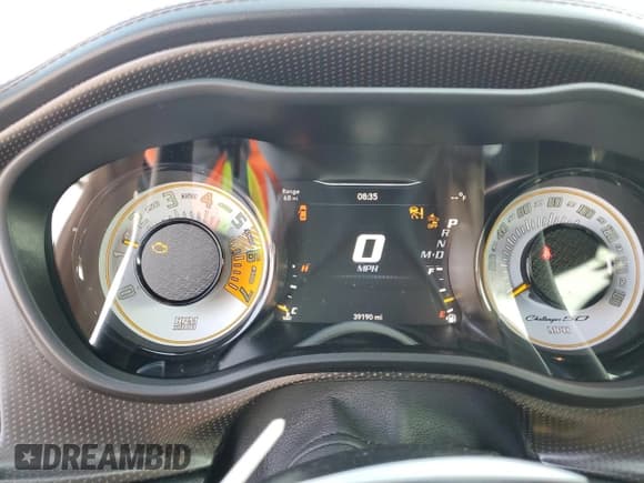 ✅ 2020 Dodge Challenger R/T 50th Anniversary • VIN: 2C3CDZBT9LH223106 • Lot: 60291185. Wystawiony na Copart z przebiegiem 39 190 mil. Bezpłatny archiwum sprzedaży aukcyjnych z USA i szczegółowy raport historii pojazdu na DreamBid. Zdjęcie 9.