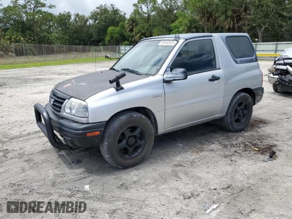 ✅ 2002 Suzuki Vitara JLS • VIN: 2S3TC52C526103788 • Лот: 80446185. Опубликован ранее на Copart с пробегом 85 742 миль. Бесплатный доступ к архиву аукционных продаж из США и подробный отчёт об истории автомобиля на DreamBid. Изображение 1.