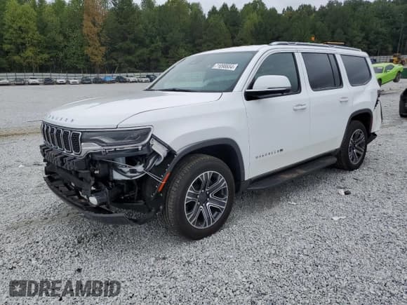 ✅ 2022 Jeep Wagoneer Series I • VIN: 1C4SJUAT8NS228393 • Lot: 71098654. Listed on Copart with 39,524 mi. Free auction sales archive from the USA and detailed vehicle history report at DreamBid. Image 1.
