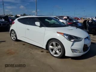 ✅ 2014 Hyundai Veloster • VIN: KMHTC6AD9EU183595 • Lot: 73932394. Wystawiony na Copart z przebiegiem Nie podano. Bezpłatny archiwum sprzedaży aukcyjnych z USA i szczegółowy raport historii pojazdu na DreamBid. Zdjęcie 4.